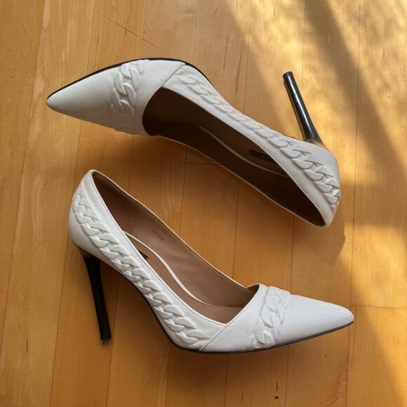 Rachel Zoe Chainlink Leather Pumps in White Size 8.5 - Picture 5 of 7